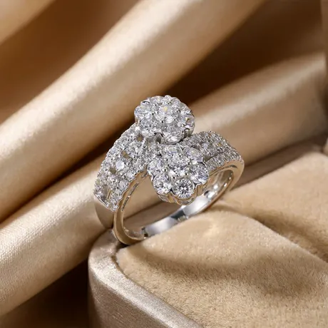 bs3_65_975860234471.jpg Cluster Floral Engagement Ring Set With An Eternity Band - 图片 1