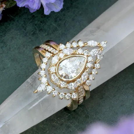 bs4_119_859999110202.jpg Olivetta Vintage Oval Cut Halo Ring Set 3pcs - 图片 1