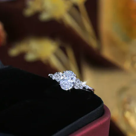 na_132_1056727594138.jpg Cluster Oval Cut Engagement Ring In Sterling Silver - 图片 1