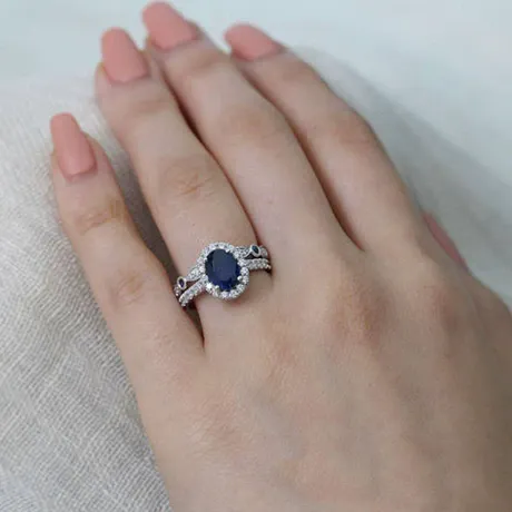 na_68_609572059672.jpg Black Twist Infinity Halo Round Cut Bridal Ring Set - 图片 1