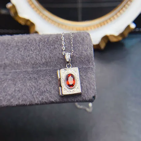 nk1_24_911244286703.jpg Custom Gothic Photo Locket Necklace With Birthstone Heart Stone - 图片 1
