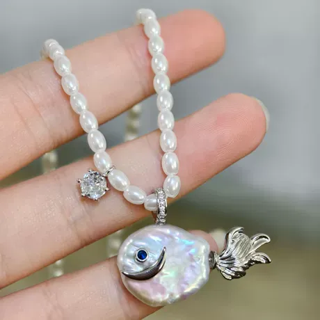 nk1_29_958330596876.jpg Baroque Pearl Fish Necklace In Sterling Silver - 图片 1
