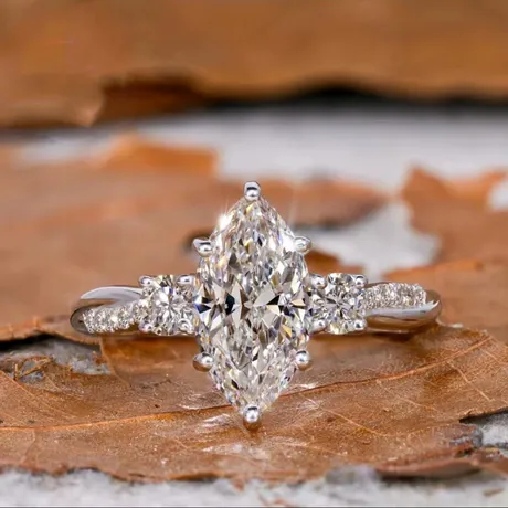 wd10_283_908936594679.jpg “Glacier Aurora” Cluster Marquise Cut Engagement Ring - 图片 1