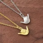 "Rock And Roll" Gesture Sterling Silver Necklace - 图片 4