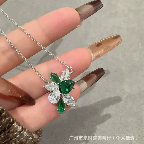 nk9_331_986018415237.jpg Holly Leaf Necklace For Christmas Sterling Silver - 图片 1